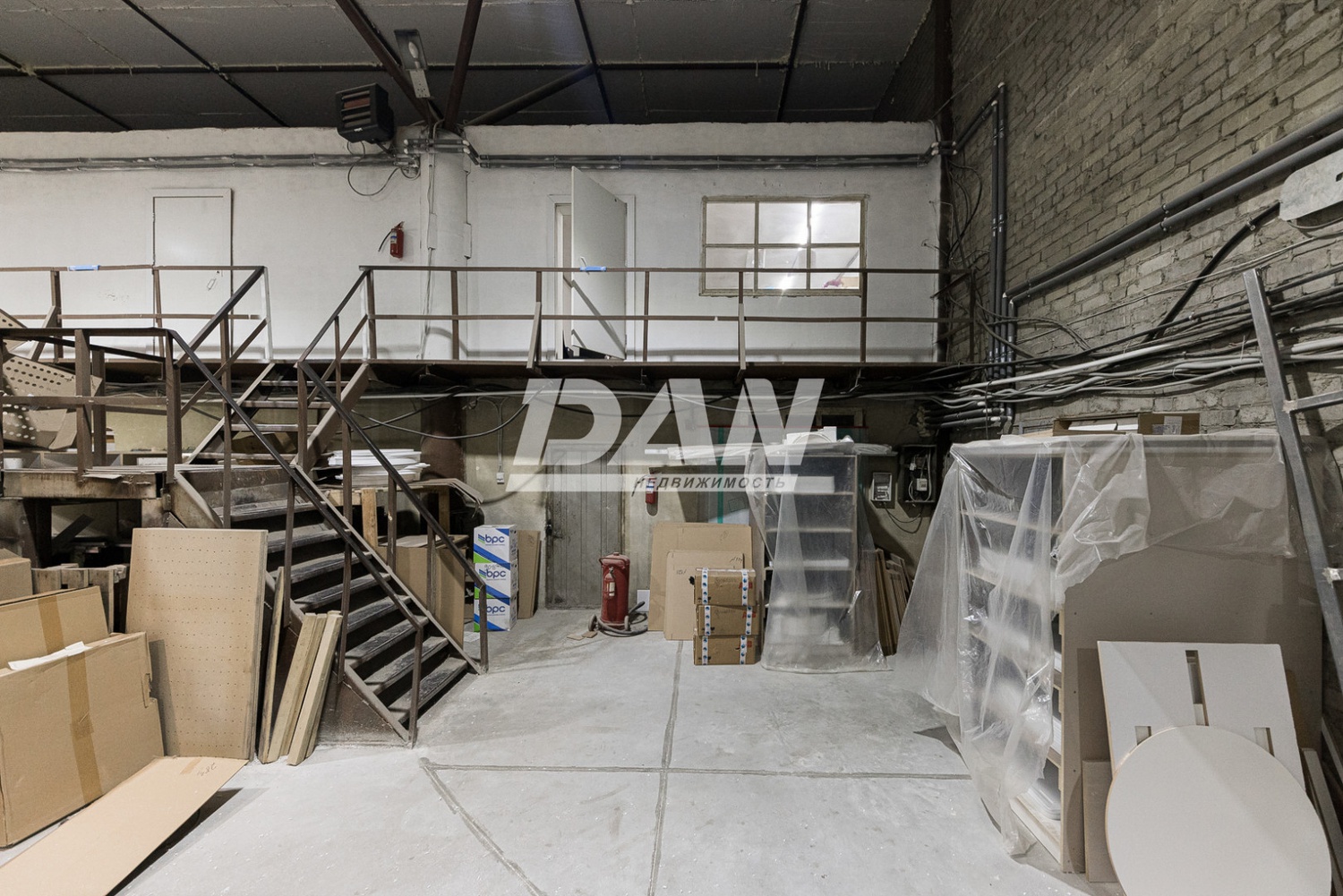 Склад 983 м²