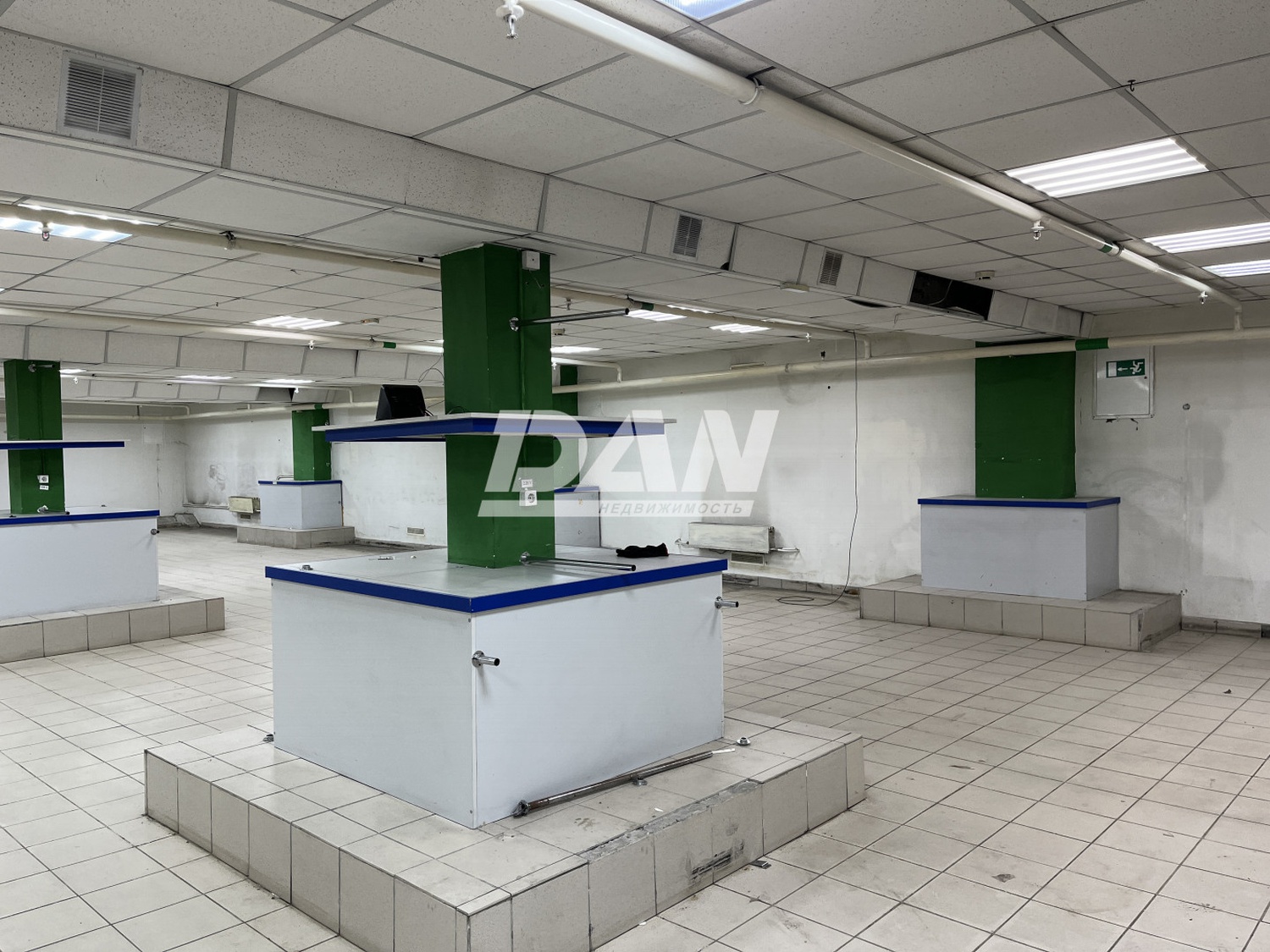 Торговое помещение 750 м²