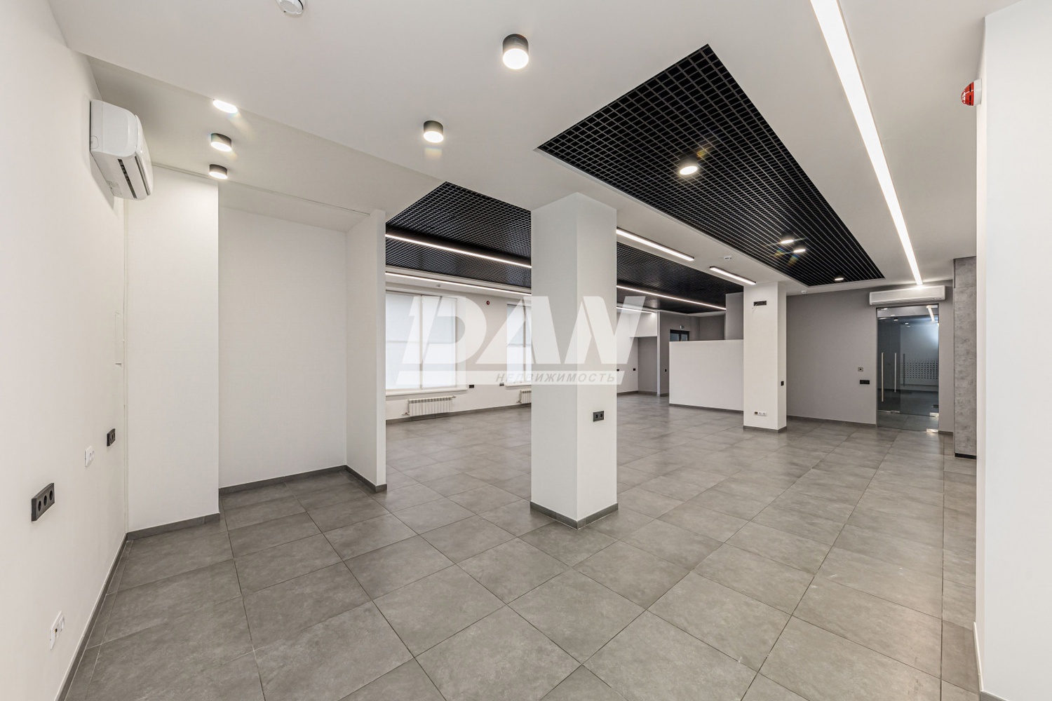 Торговое помещение 267,2 м²