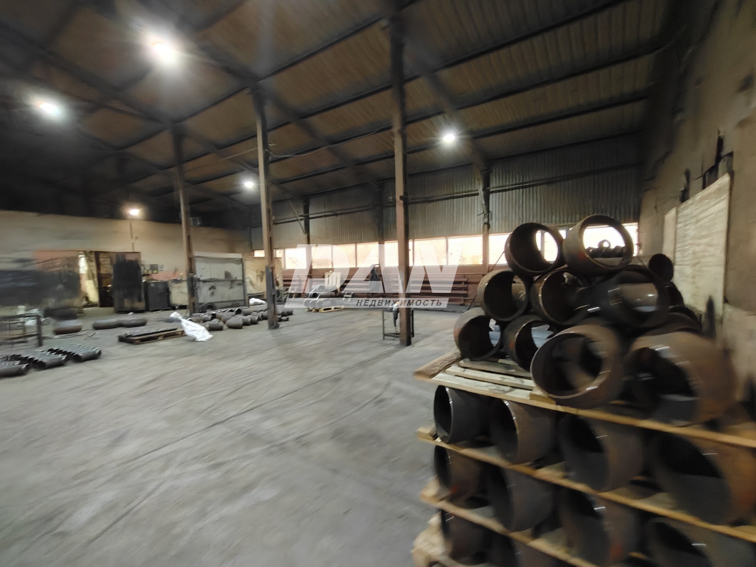 Производственное помещение 1490 м²