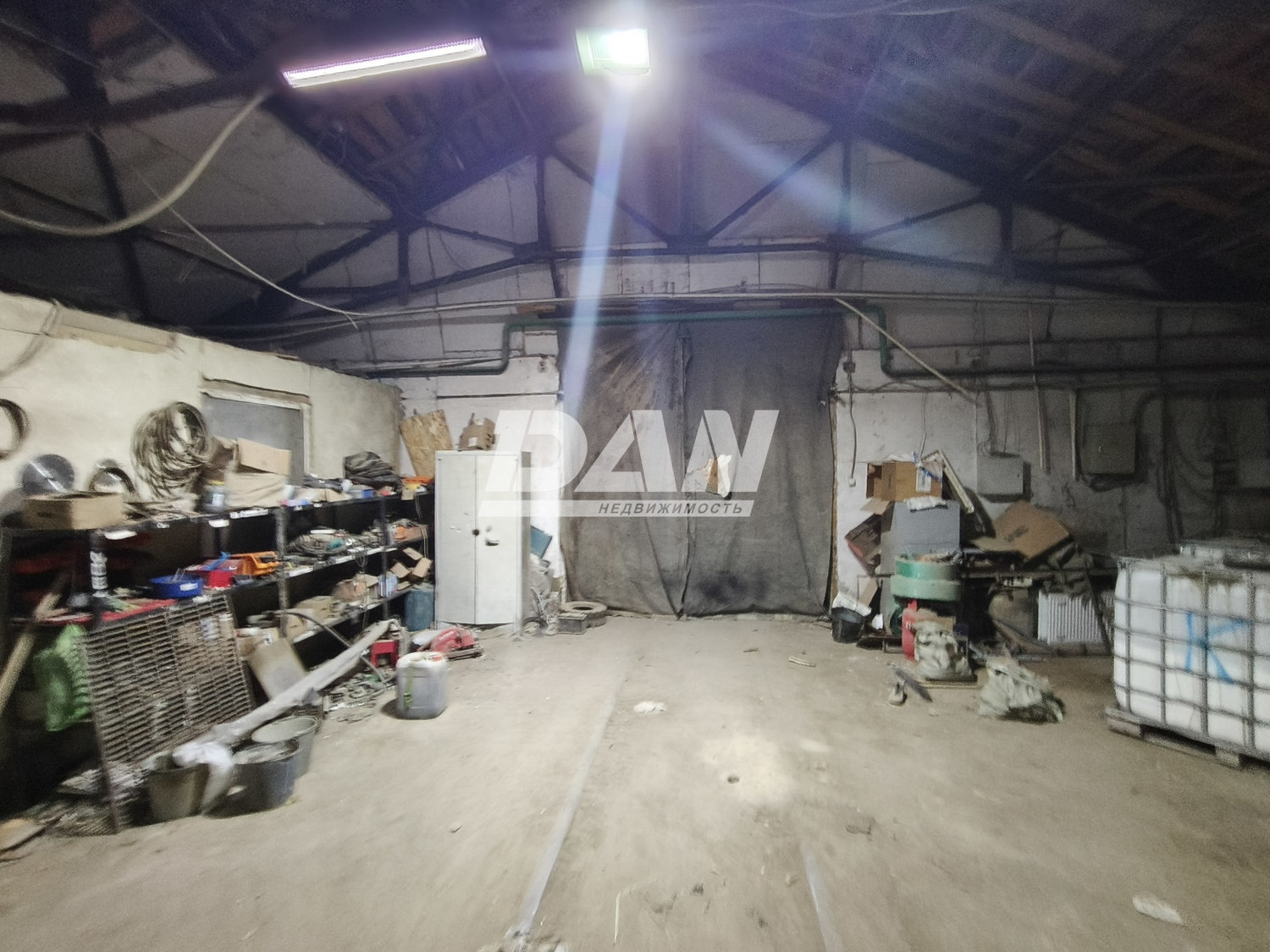 Производственное помещение 1627 м²