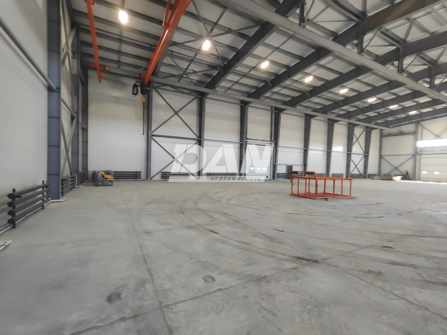 Склад 1400 м²