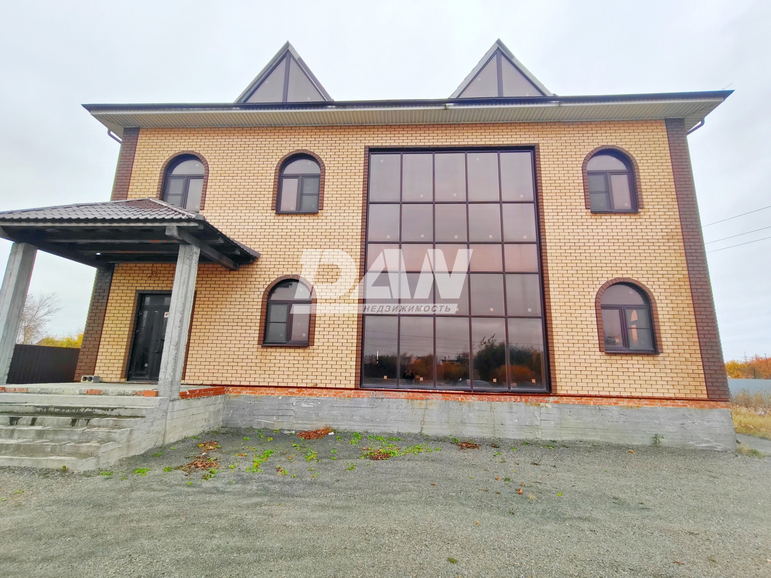 Помещение свободного назначения 694,2 м²