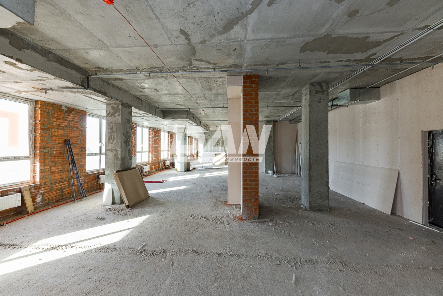 Помещение свободного назначения 316,8 м²