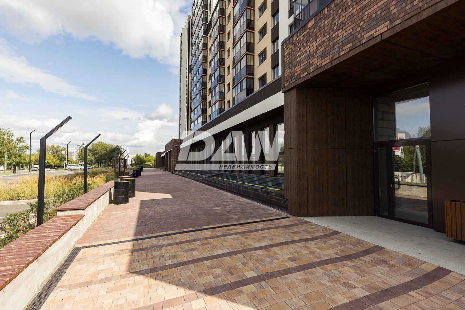 Торговое помещение 270 м²