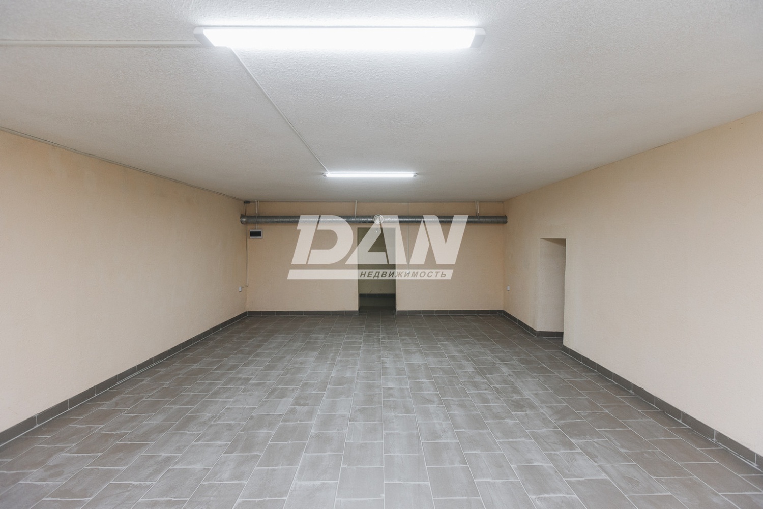 Помещение свободного назначения 610 м²