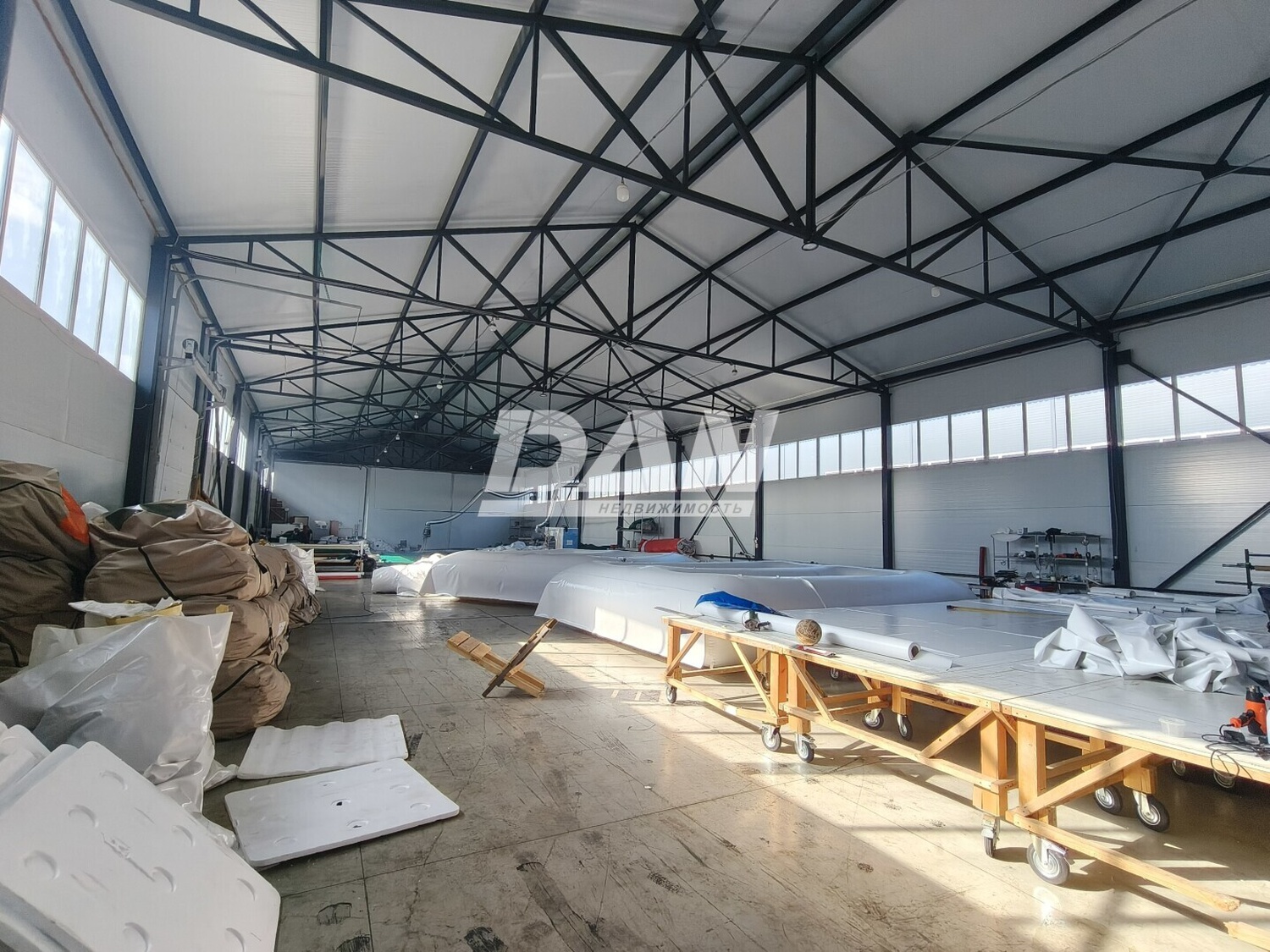 Склад 1283 м²