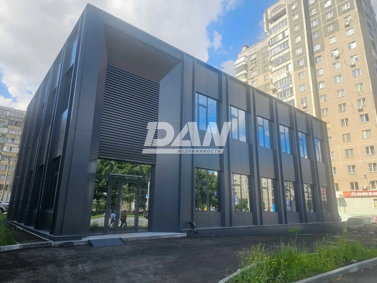 Помещение свободного назначения 700 м²