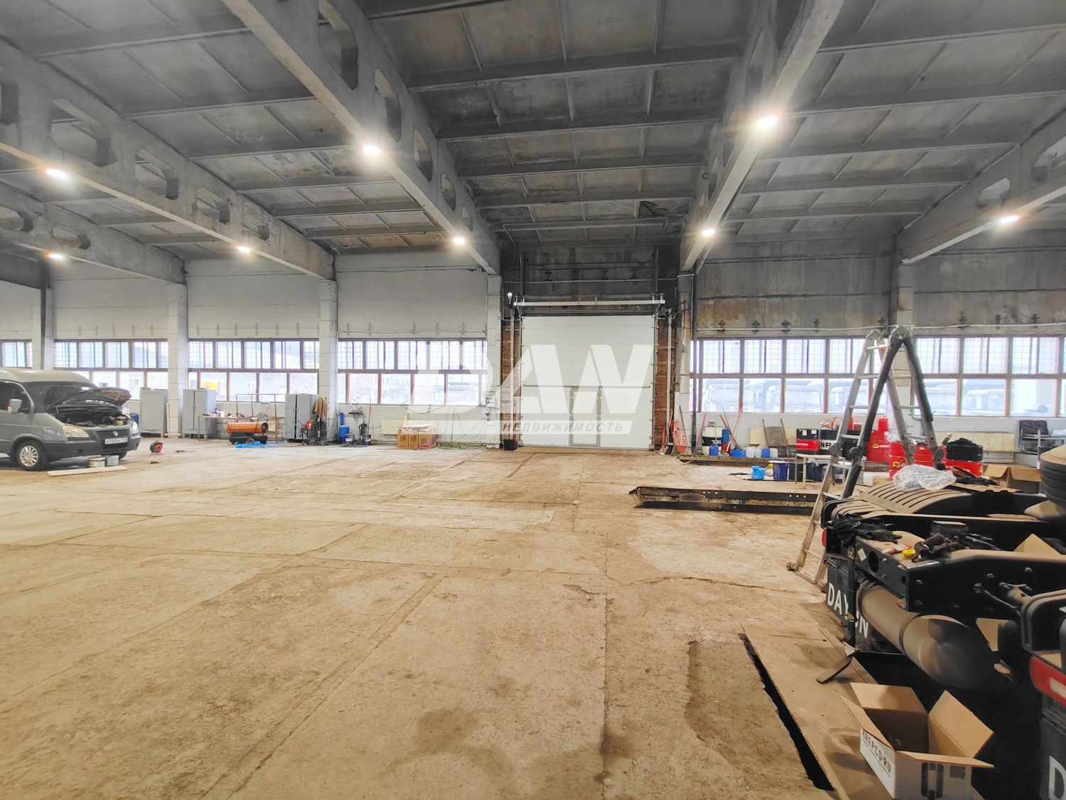 Помещение свободного назначения 1000 м²