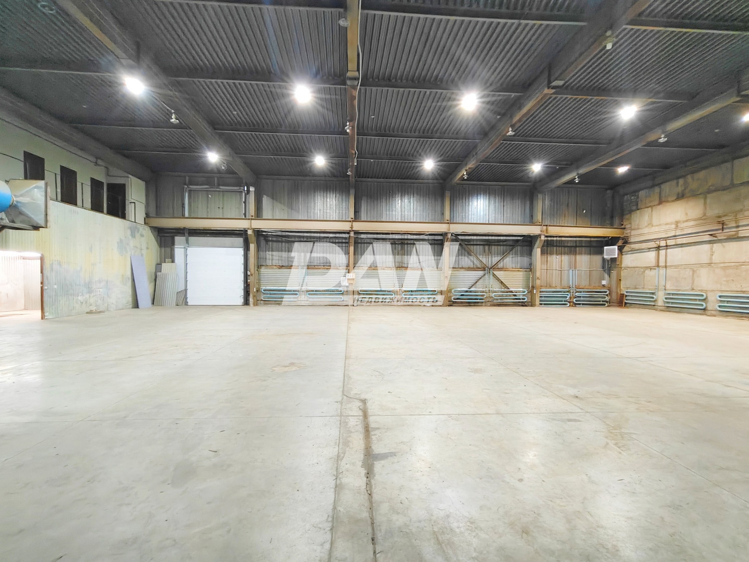 Производственное помещение 1179 м²