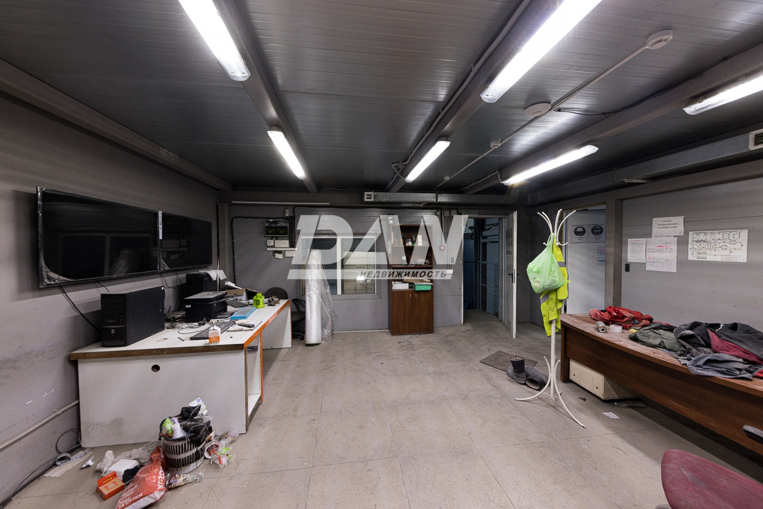 Производственное помещение 990 м²