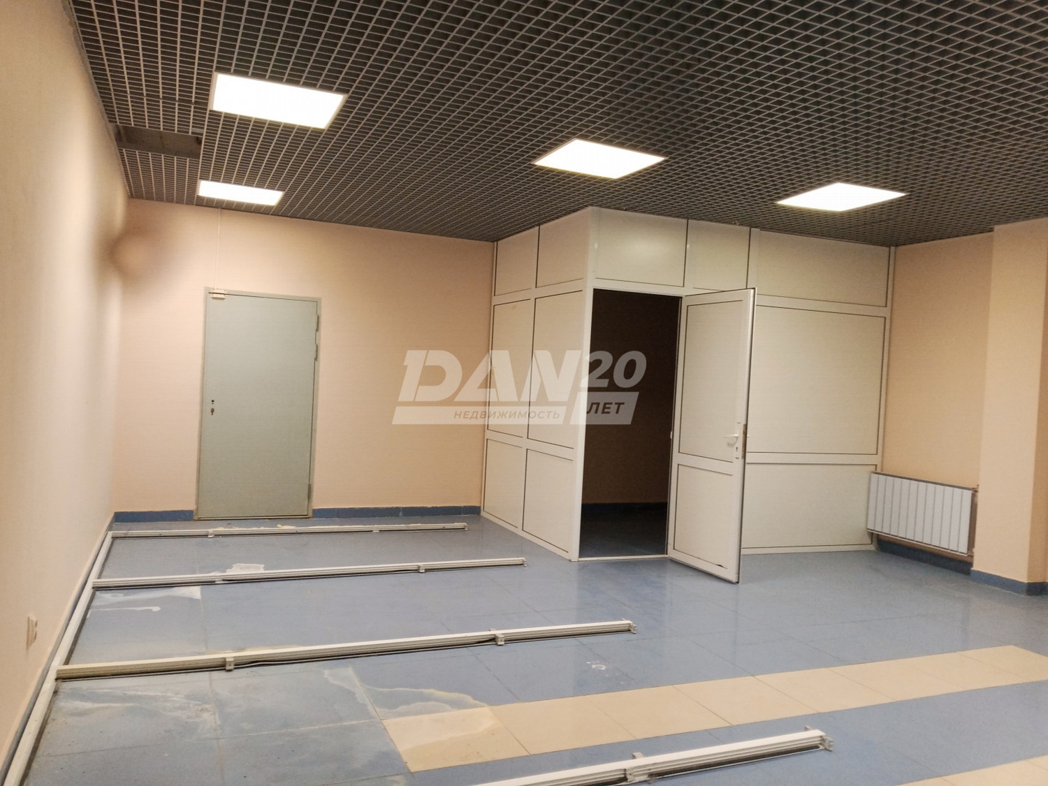 Помещение свободного назначения 290 м²