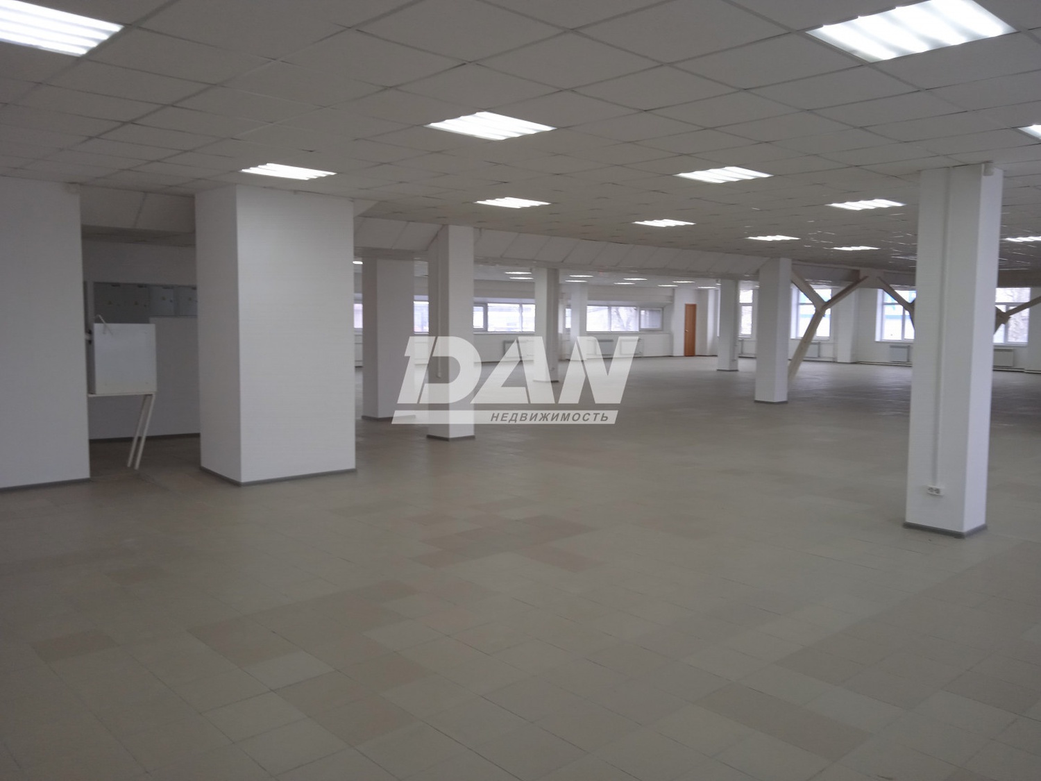 Помещение свободного назначения 600 м²