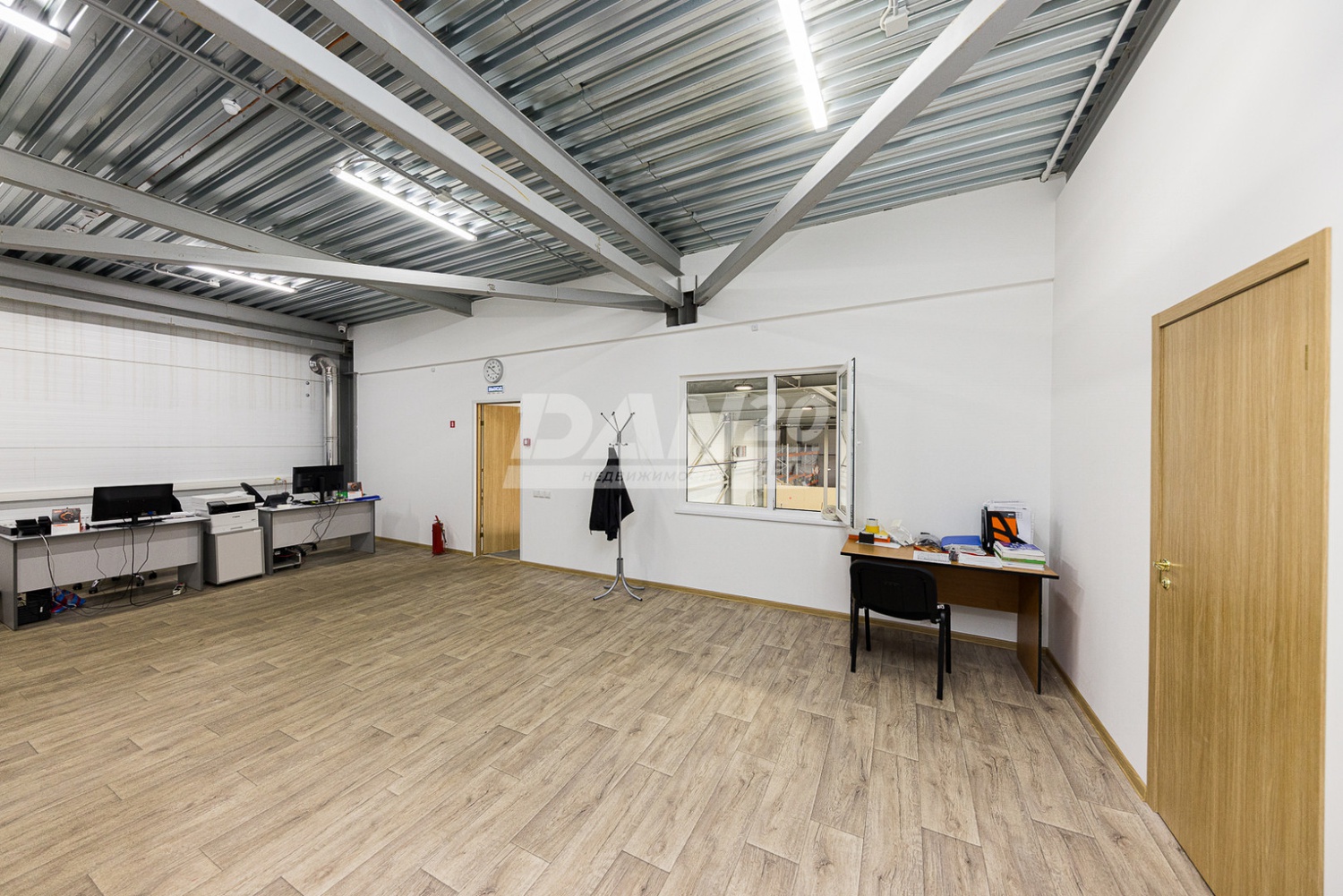 Склад 590 м²