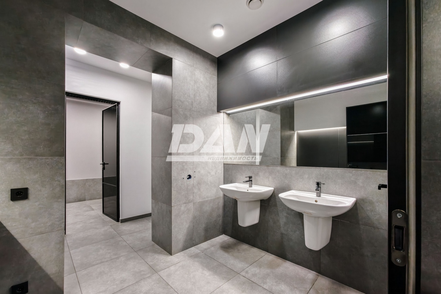 Торговое помещение 267,2 м²