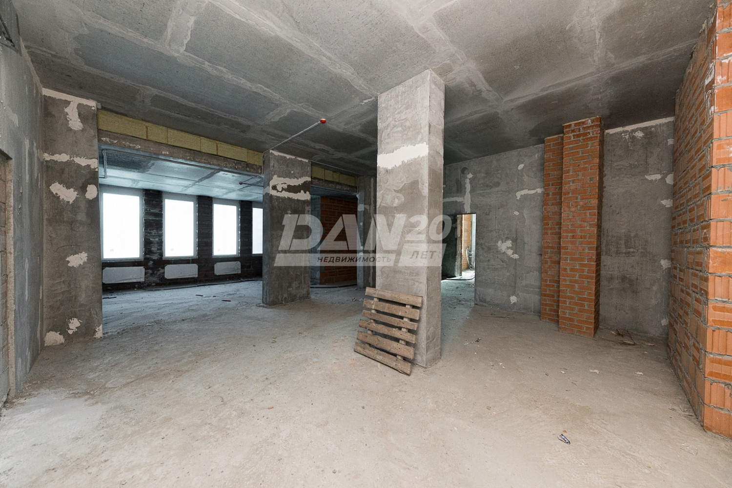 Торговая площадь 323,8 м²
