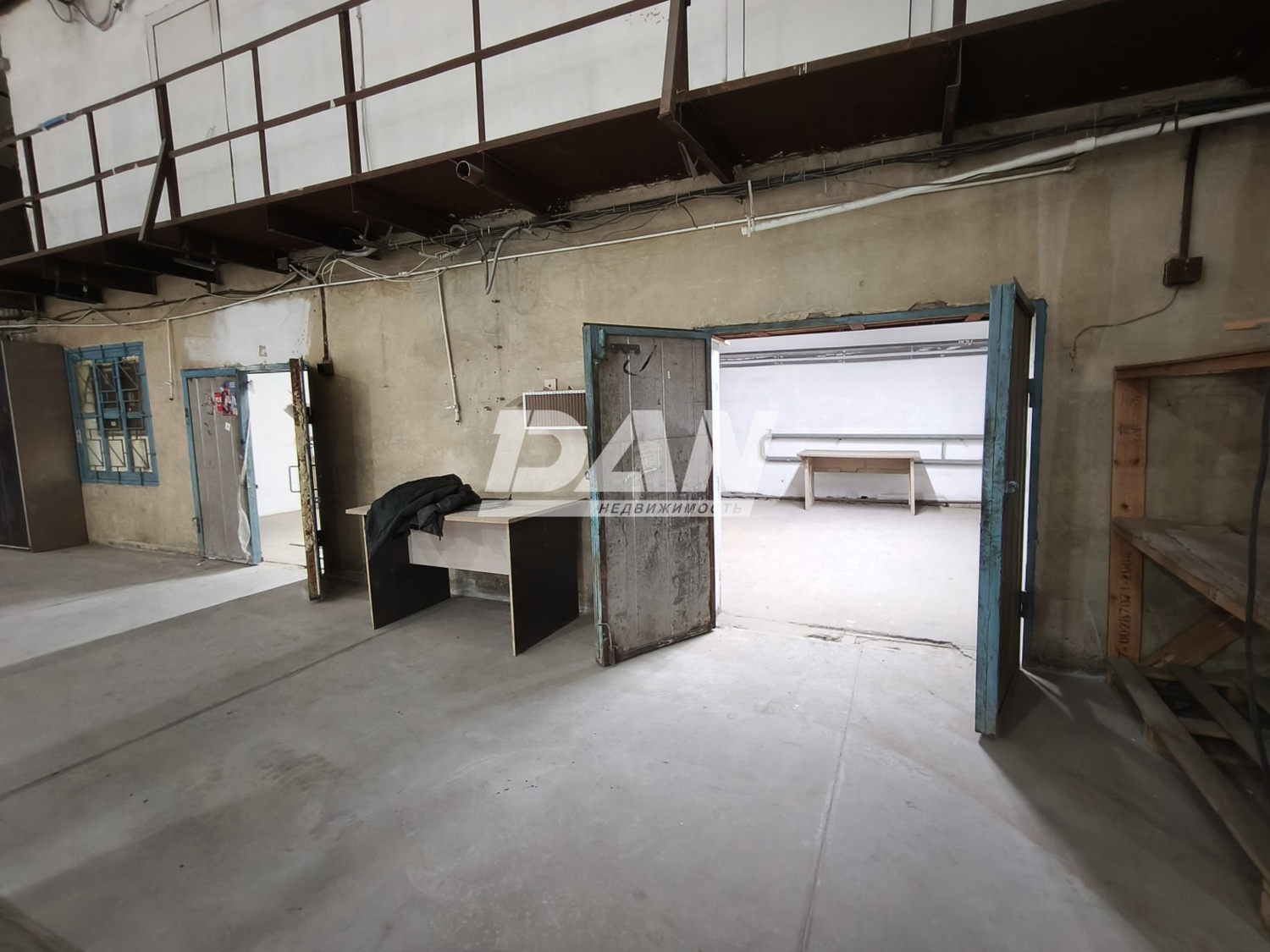 Склад 983 м²