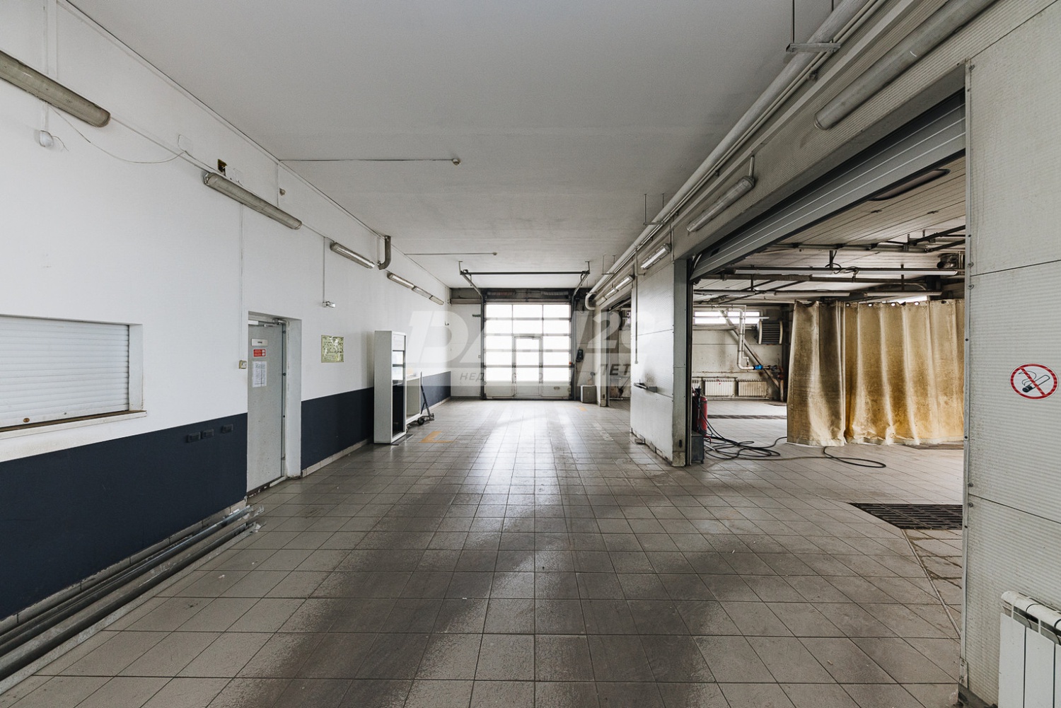 Торговая площадь 1625 м²