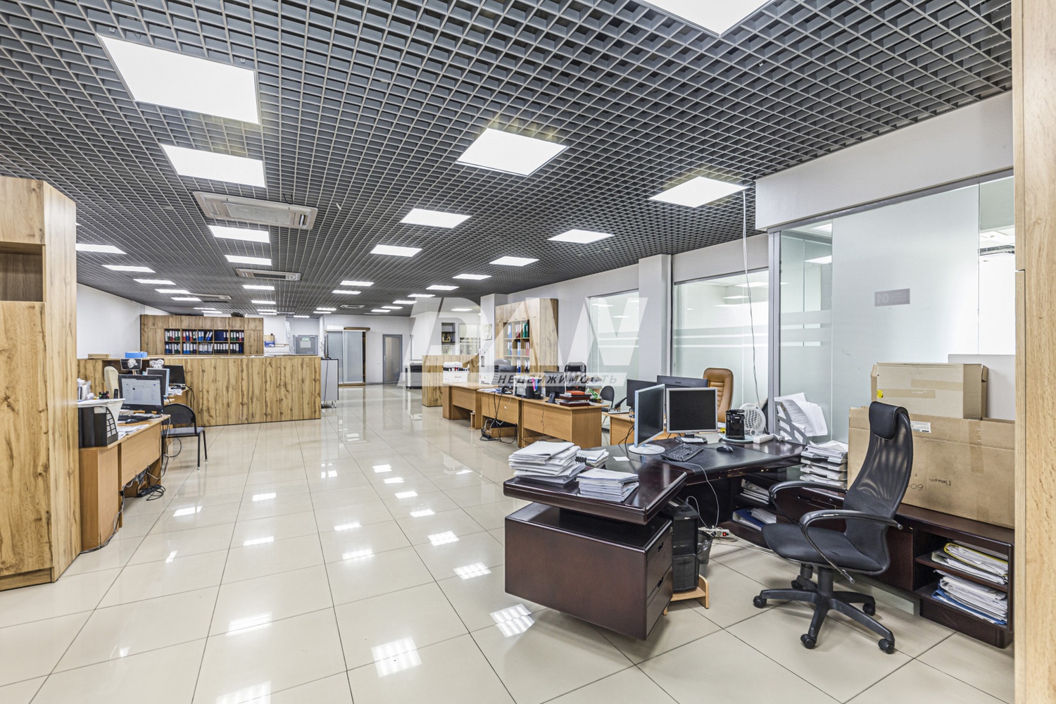 Торговая площадь 372 м²