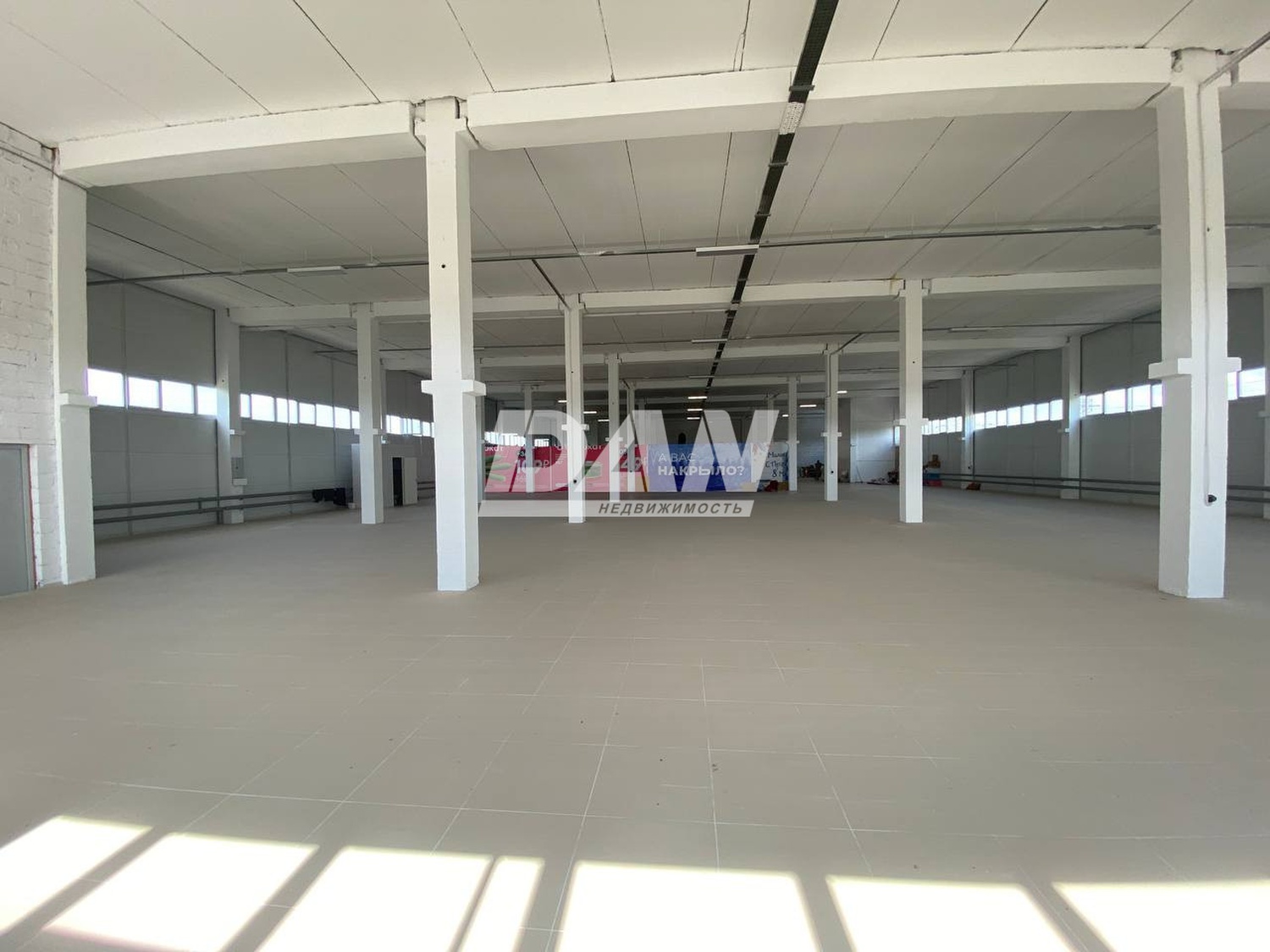 Торговое помещение 1000 м²