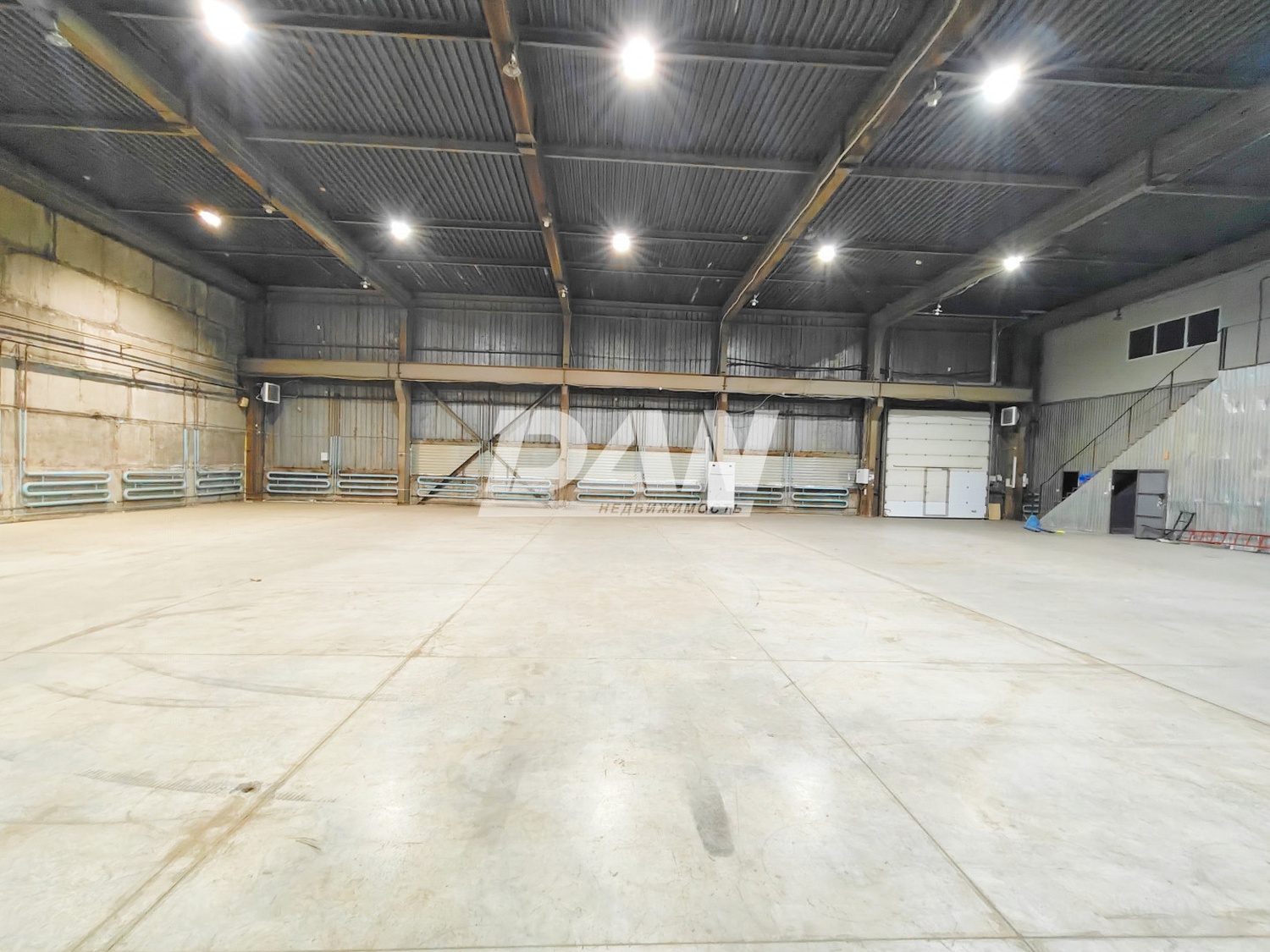 Производственное помещение 1179 м²