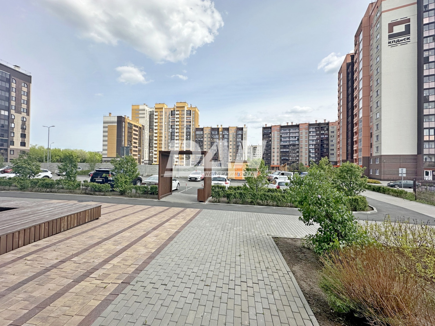 Торговое помещение 270 м²