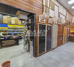 Торговое помещение, 176 м²