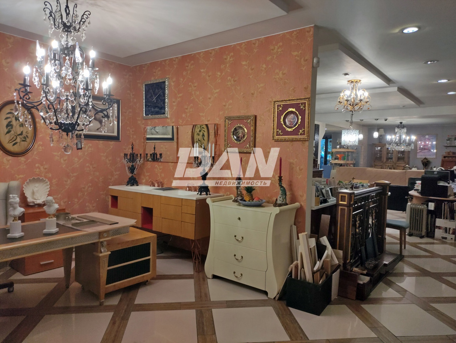 Торговое помещение 337,4 м²