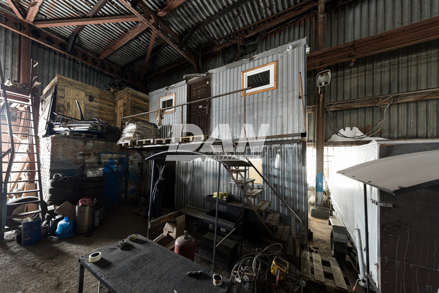 Производственное помещение 1902 м²