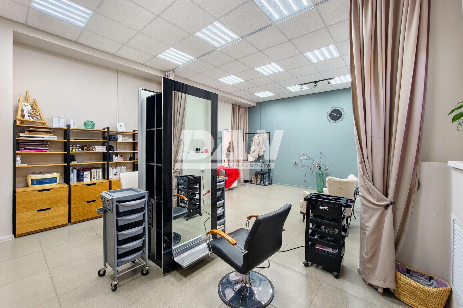 Торговая площадь 786 м²