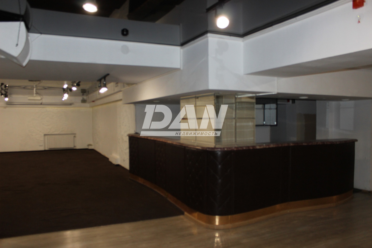 Помещение свободного назначения 897,7 м²