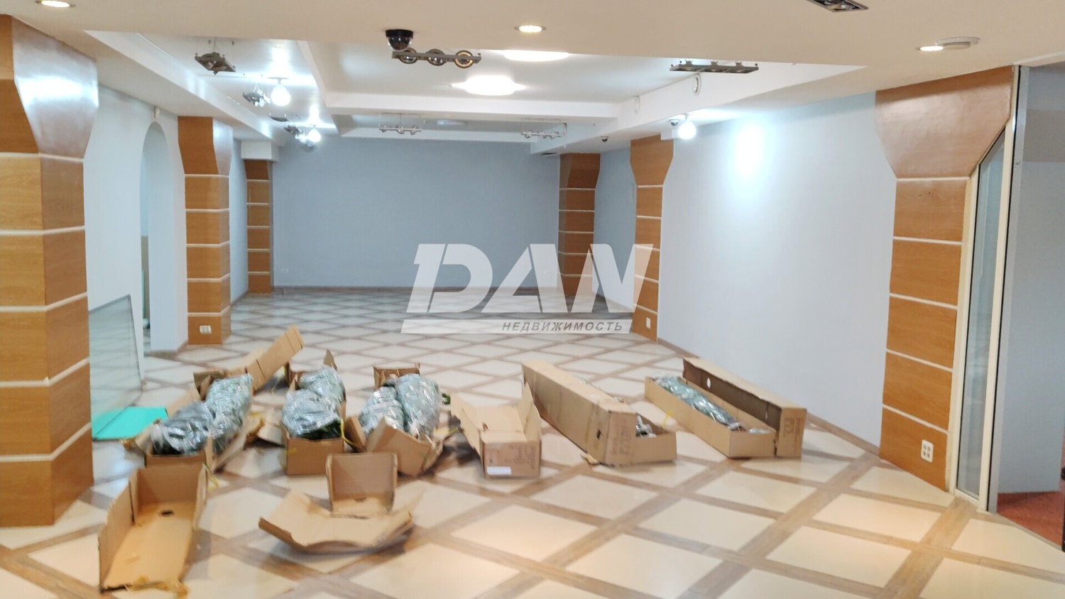 Торговое помещение 337,4 м²