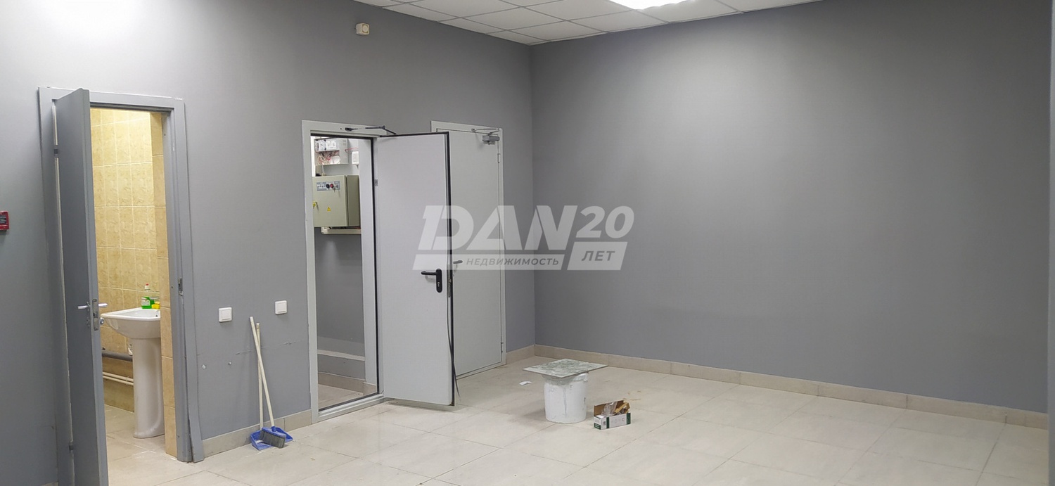 Помещение свободного назначения 215,2 м²