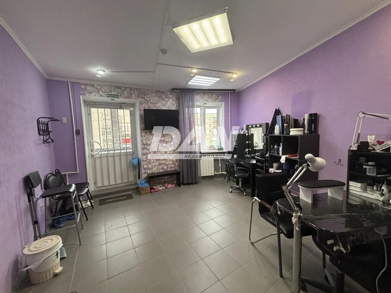 Торговая площадь 71 м²