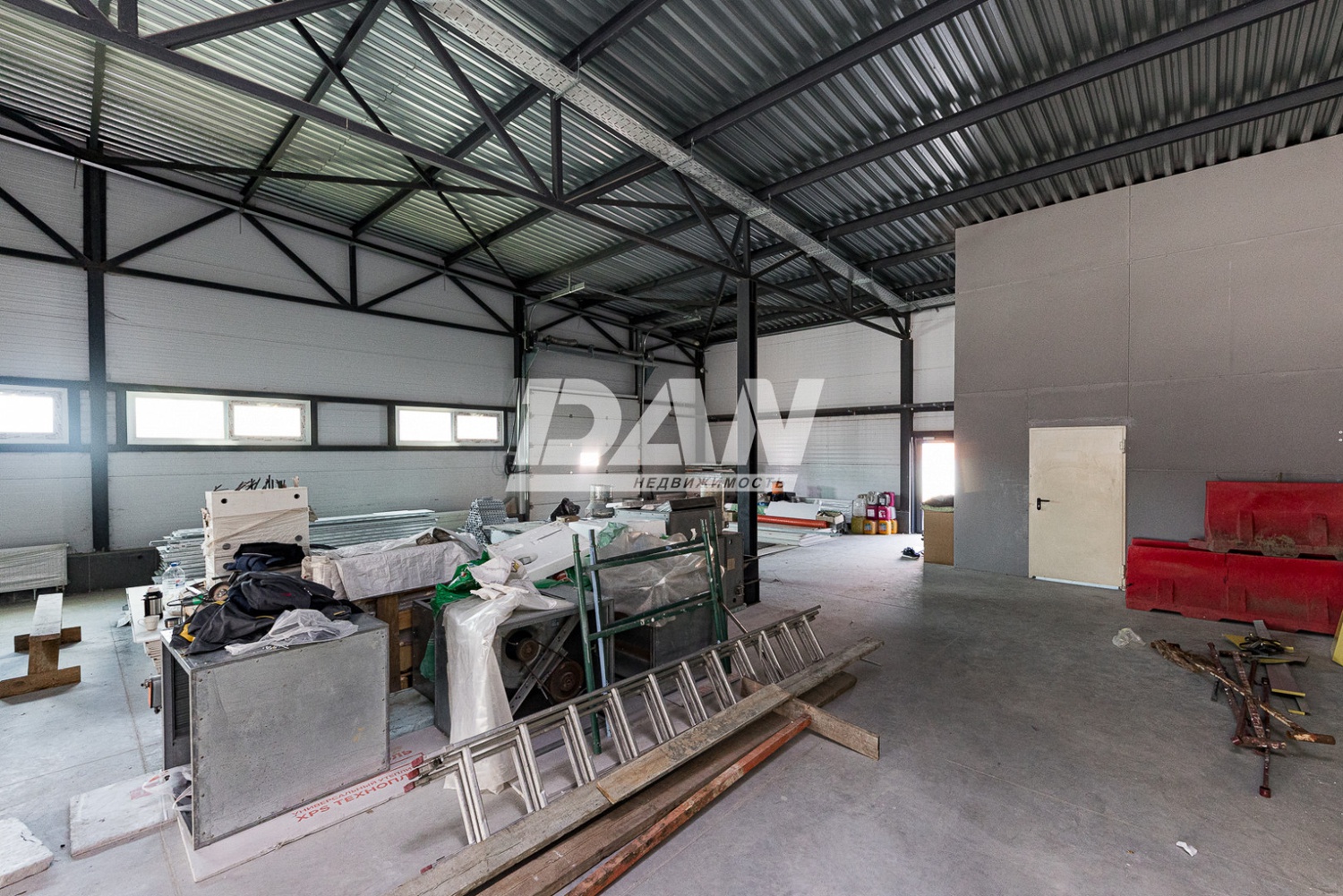 Торговое помещение 335 м²