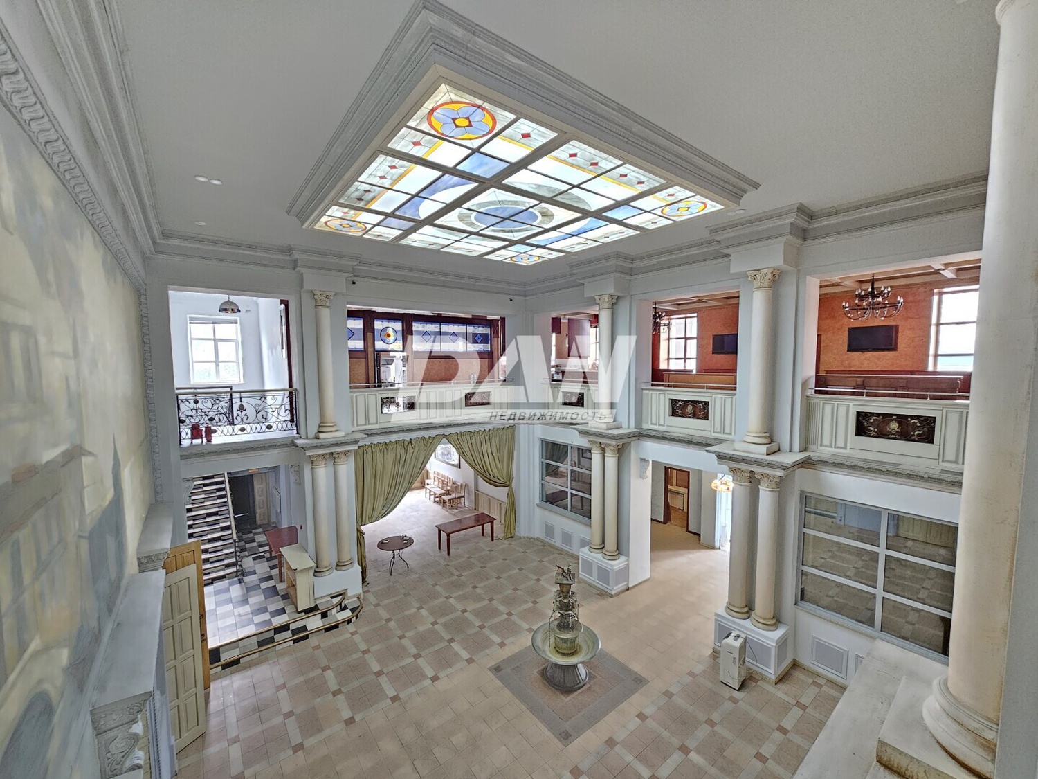 Торговое помещение 1439,5 м²