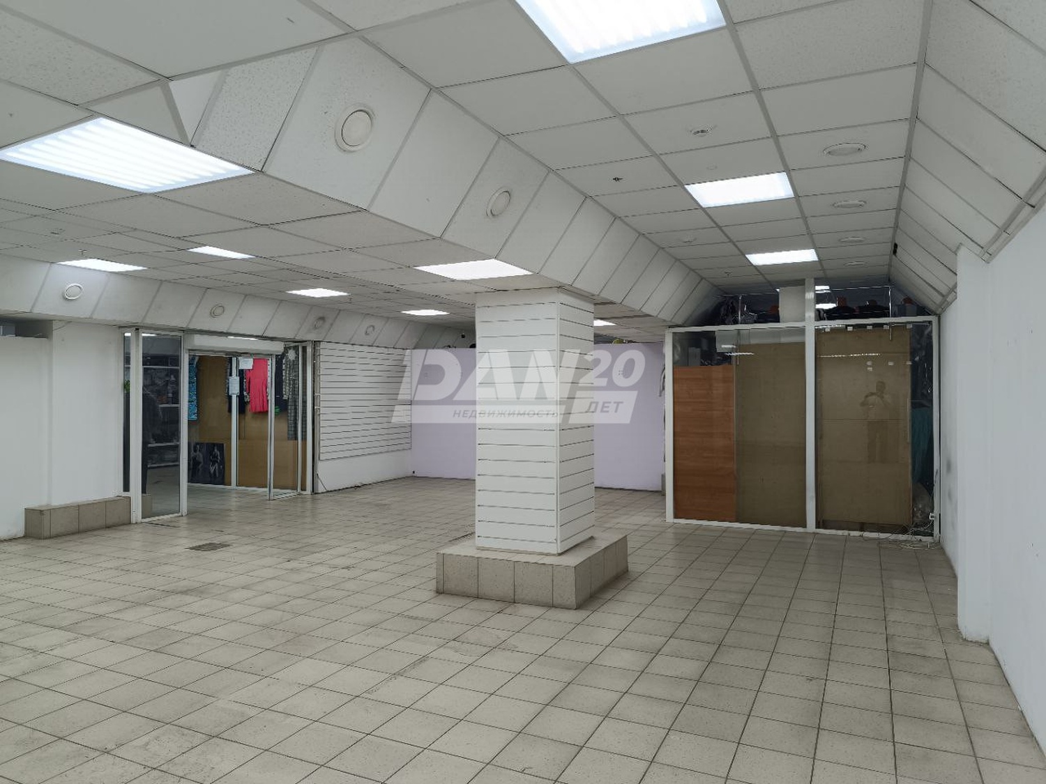 Торговое помещение 97 м²