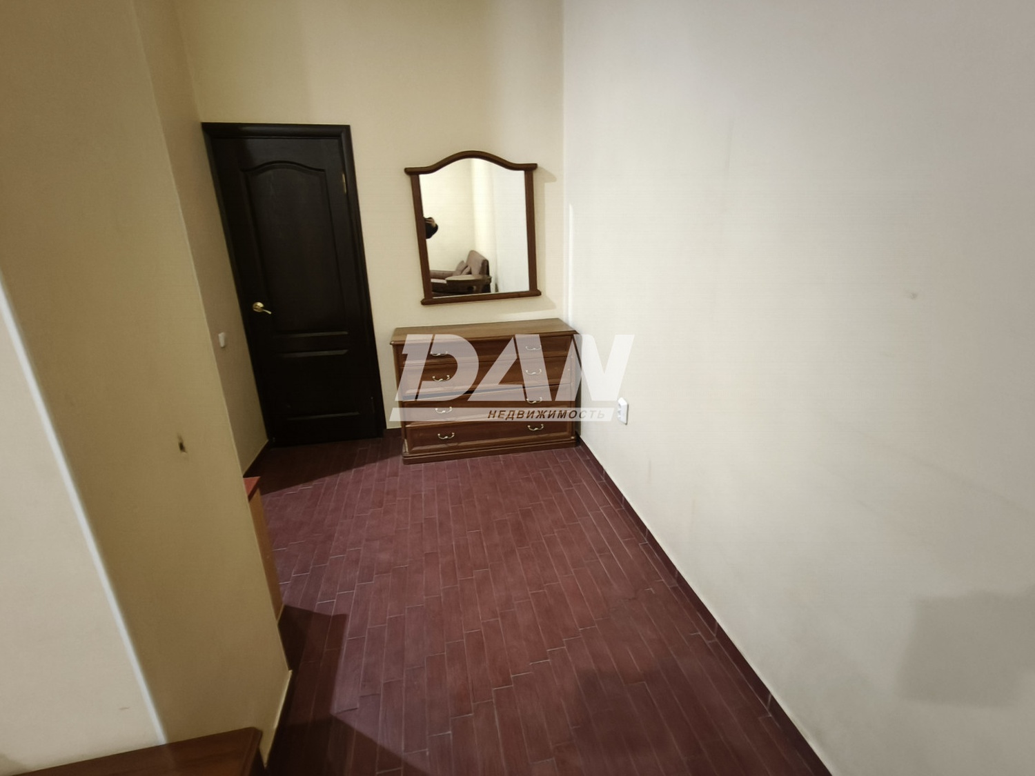 Торговое помещение 283 м²