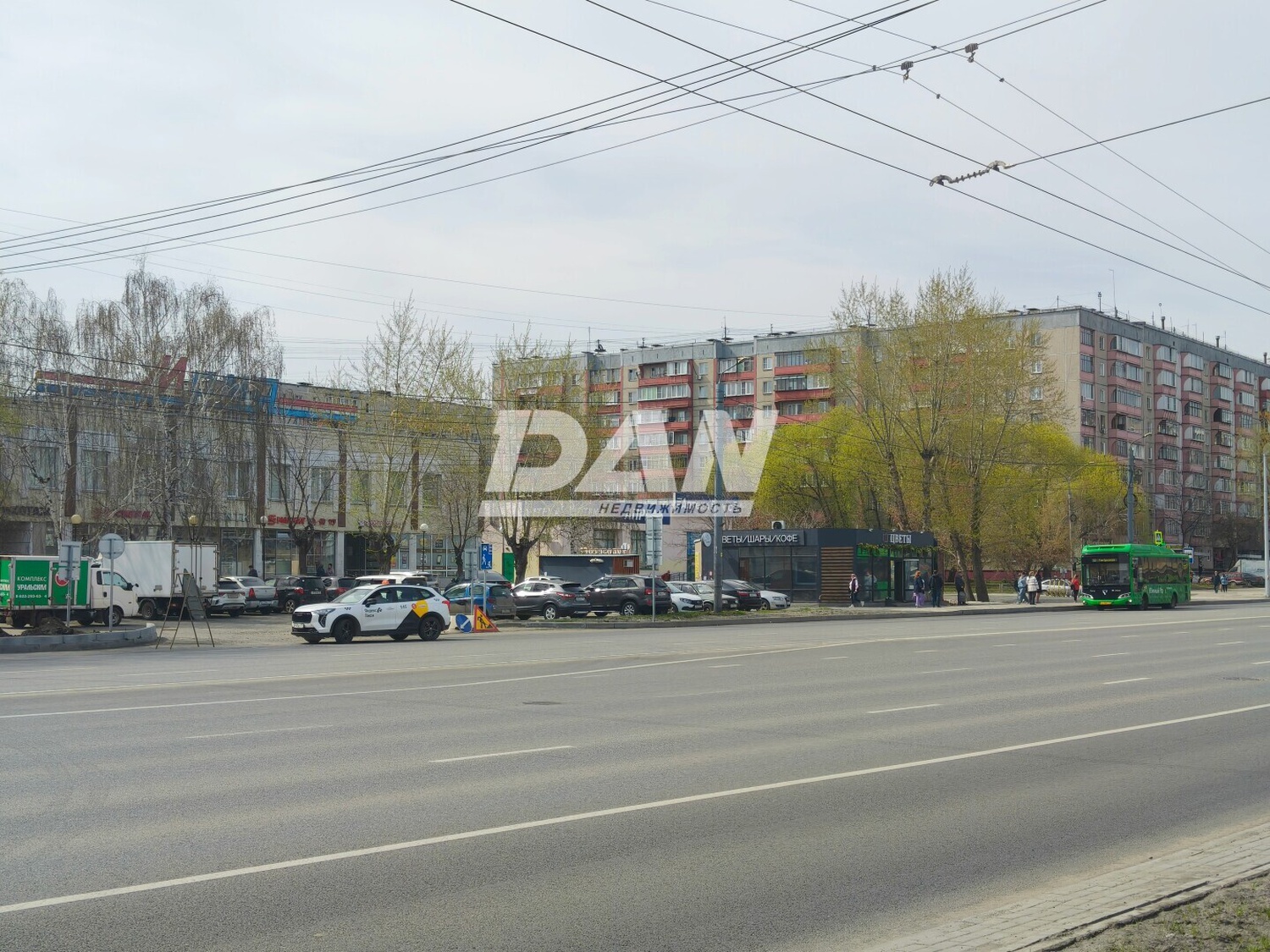 Торговое помещение 355 м²