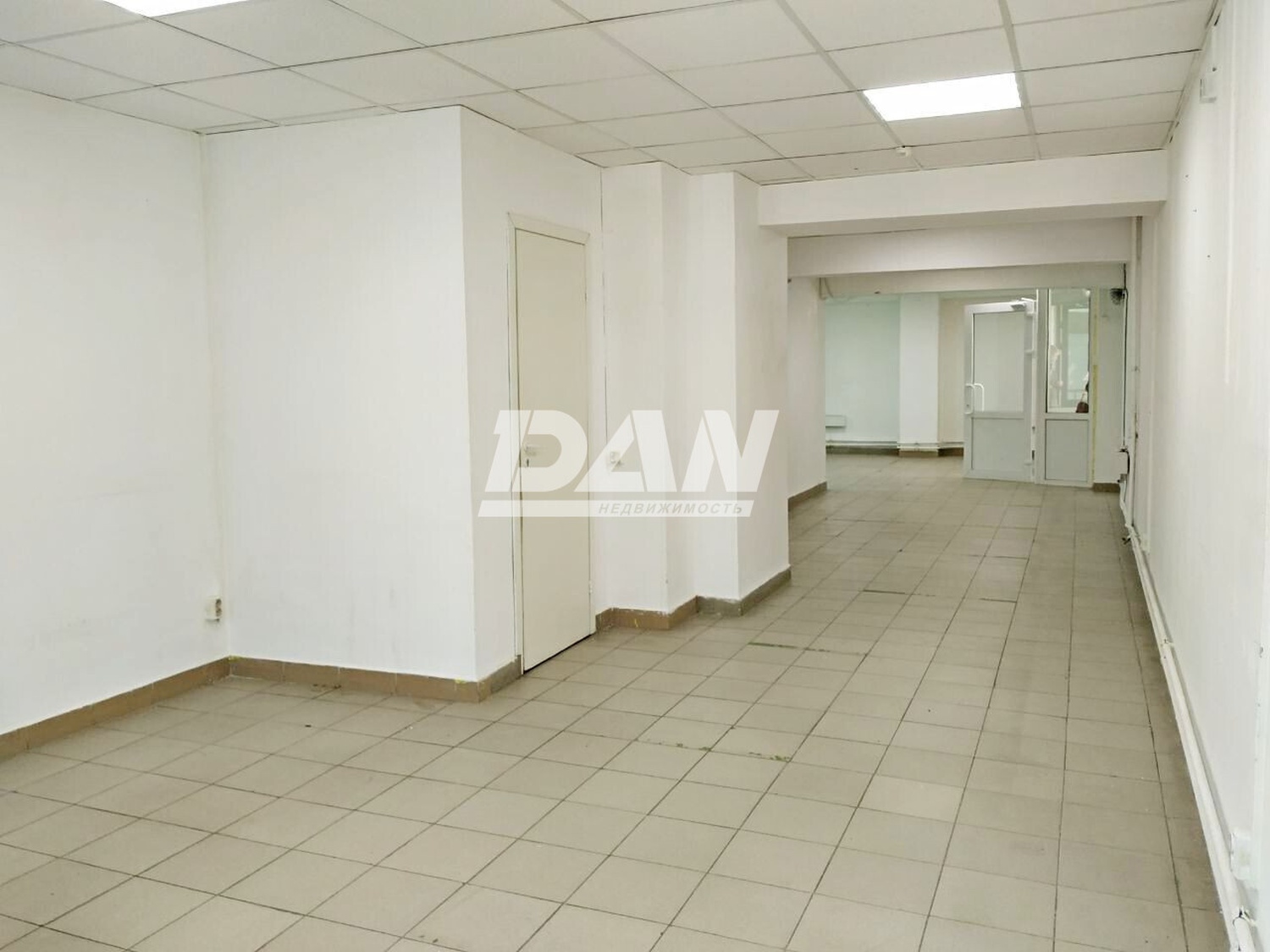Торговое помещение 97,6 м²