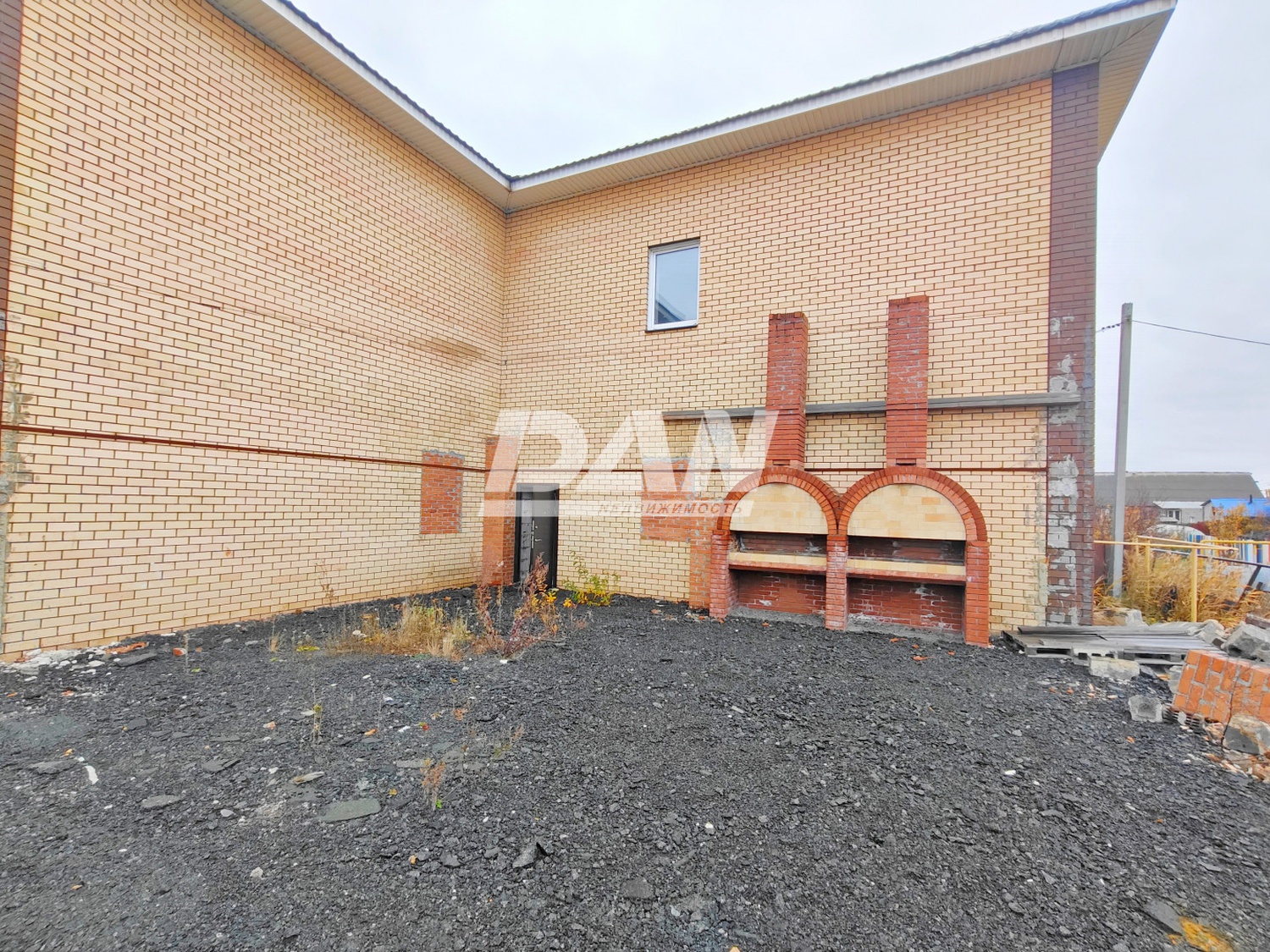 Помещение свободного назначения 694,2 м²