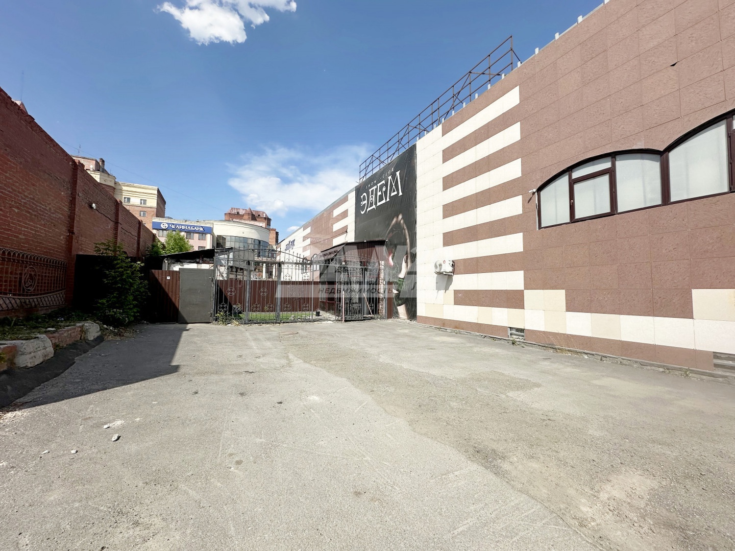 Помещение свободного назначения 291,2 м²