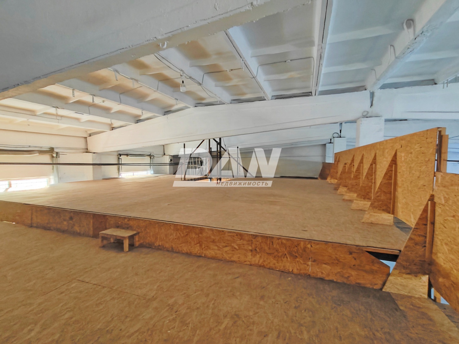 Склад 891,8 м²