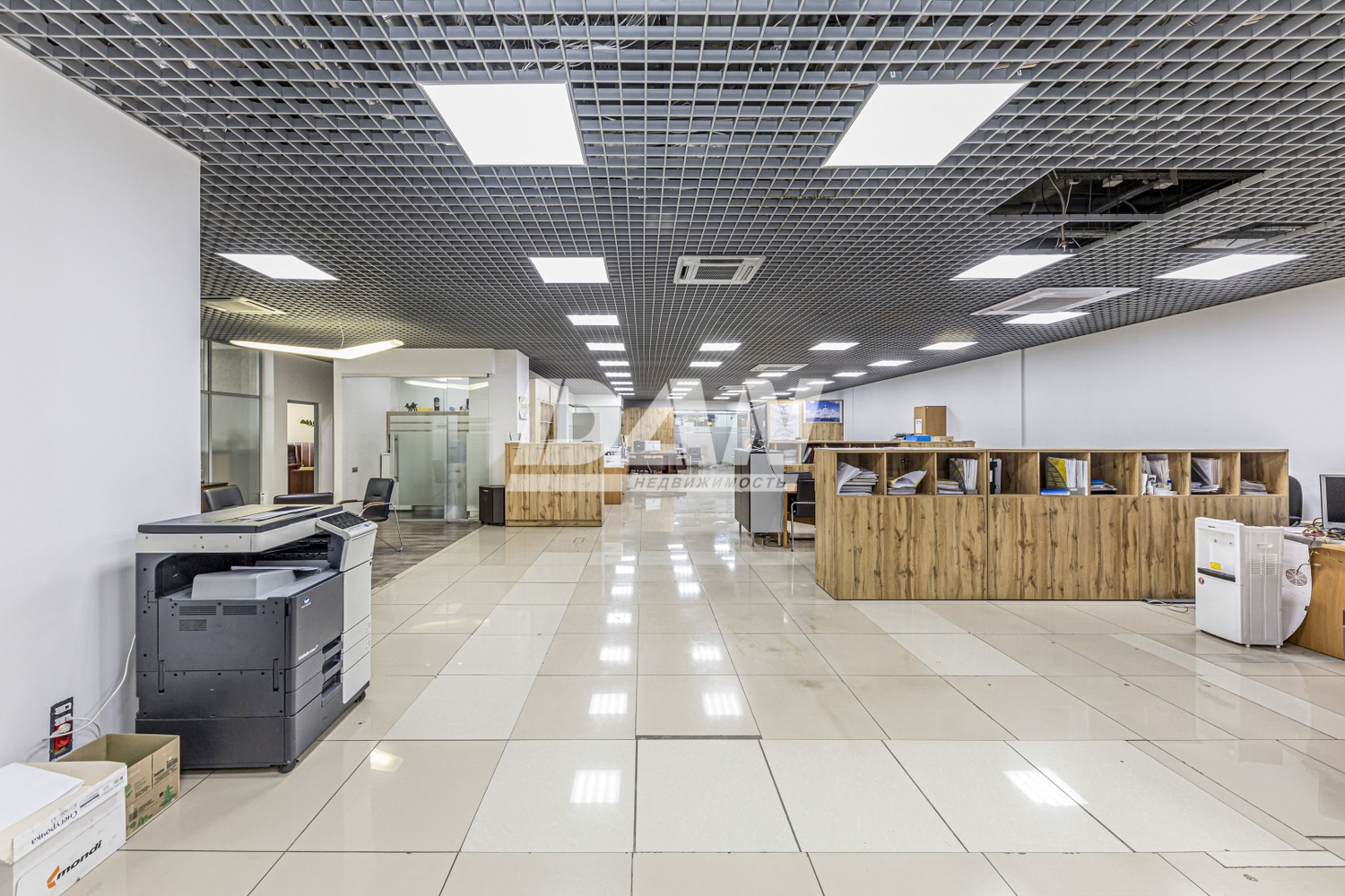 Торговая площадь 372 м²