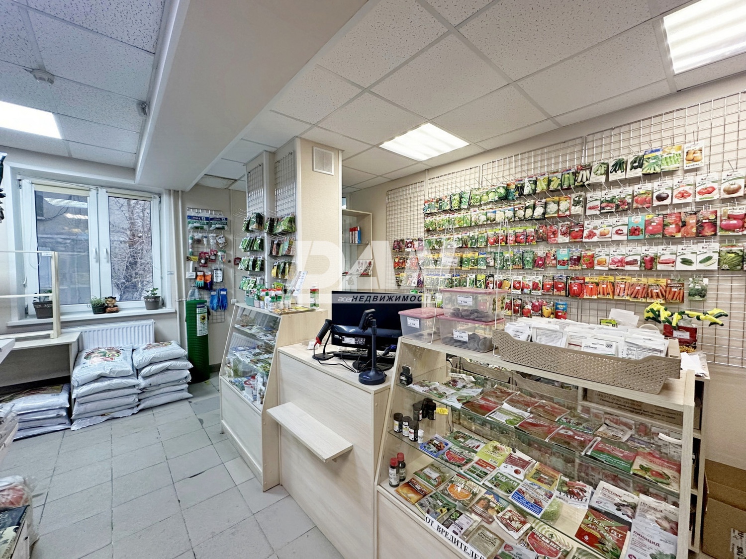 Торговое помещение 85 м²