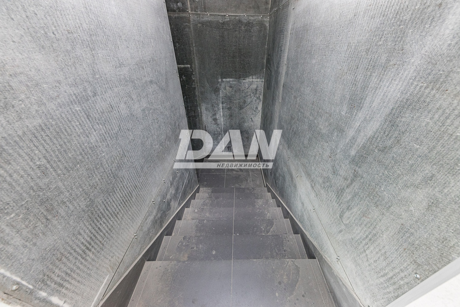 Торговое помещение 378,3 м²