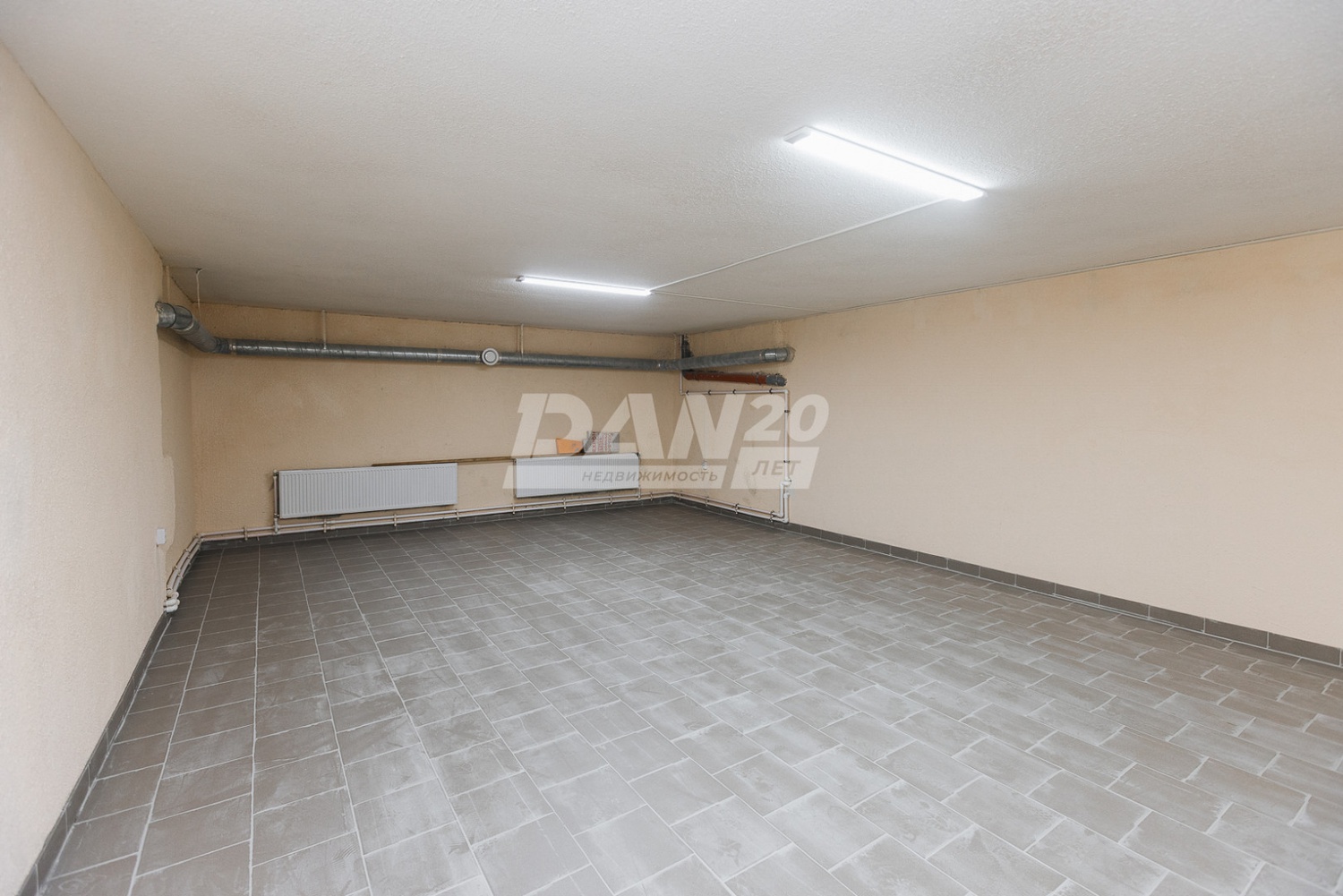 Помещение свободного назначения 610 м²