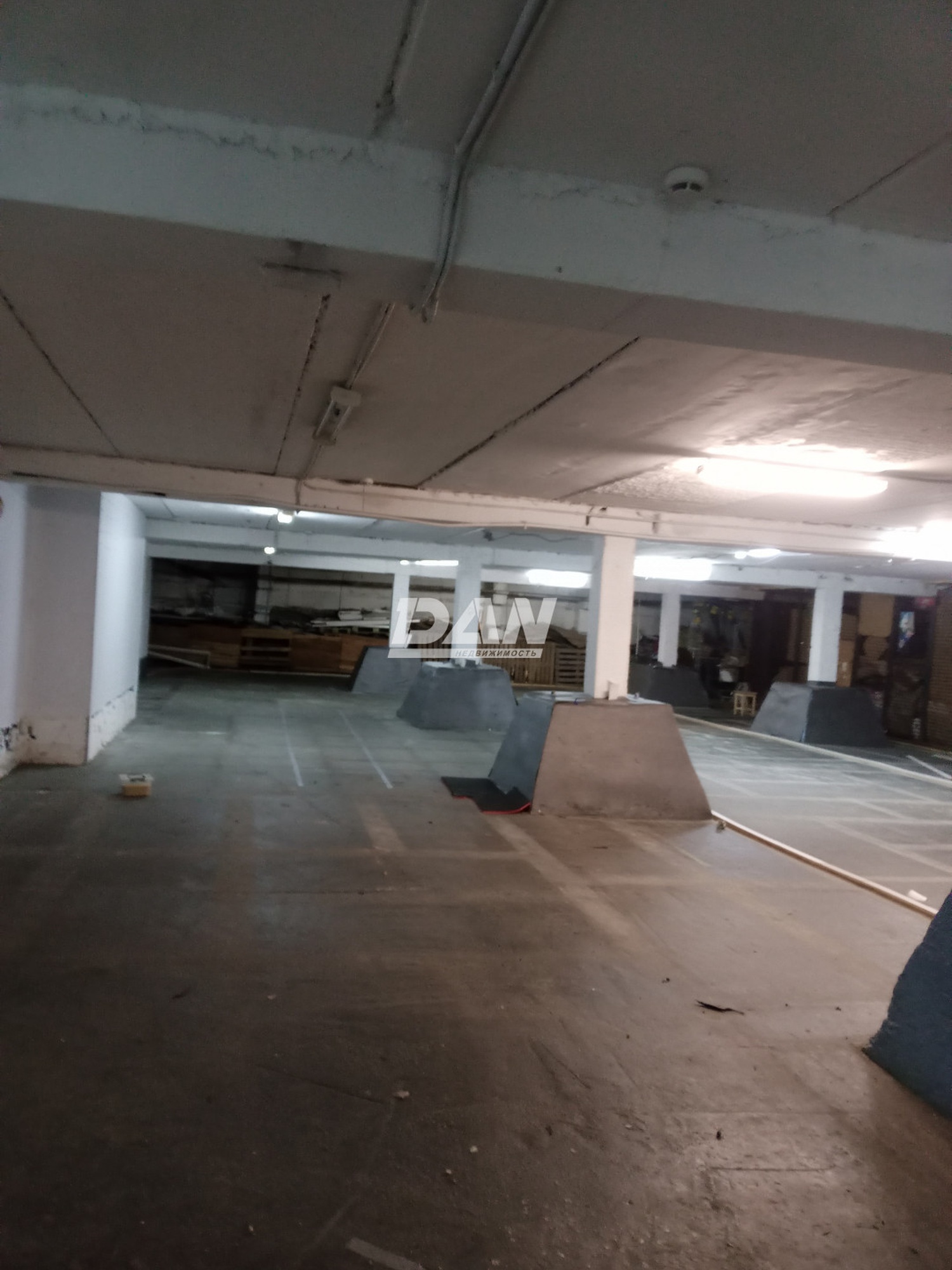 Помещение свободного назначения 400 м²