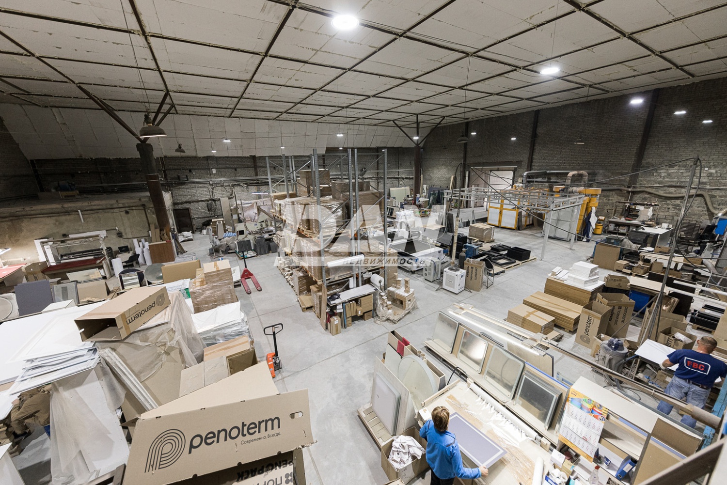 Склад 983 м²