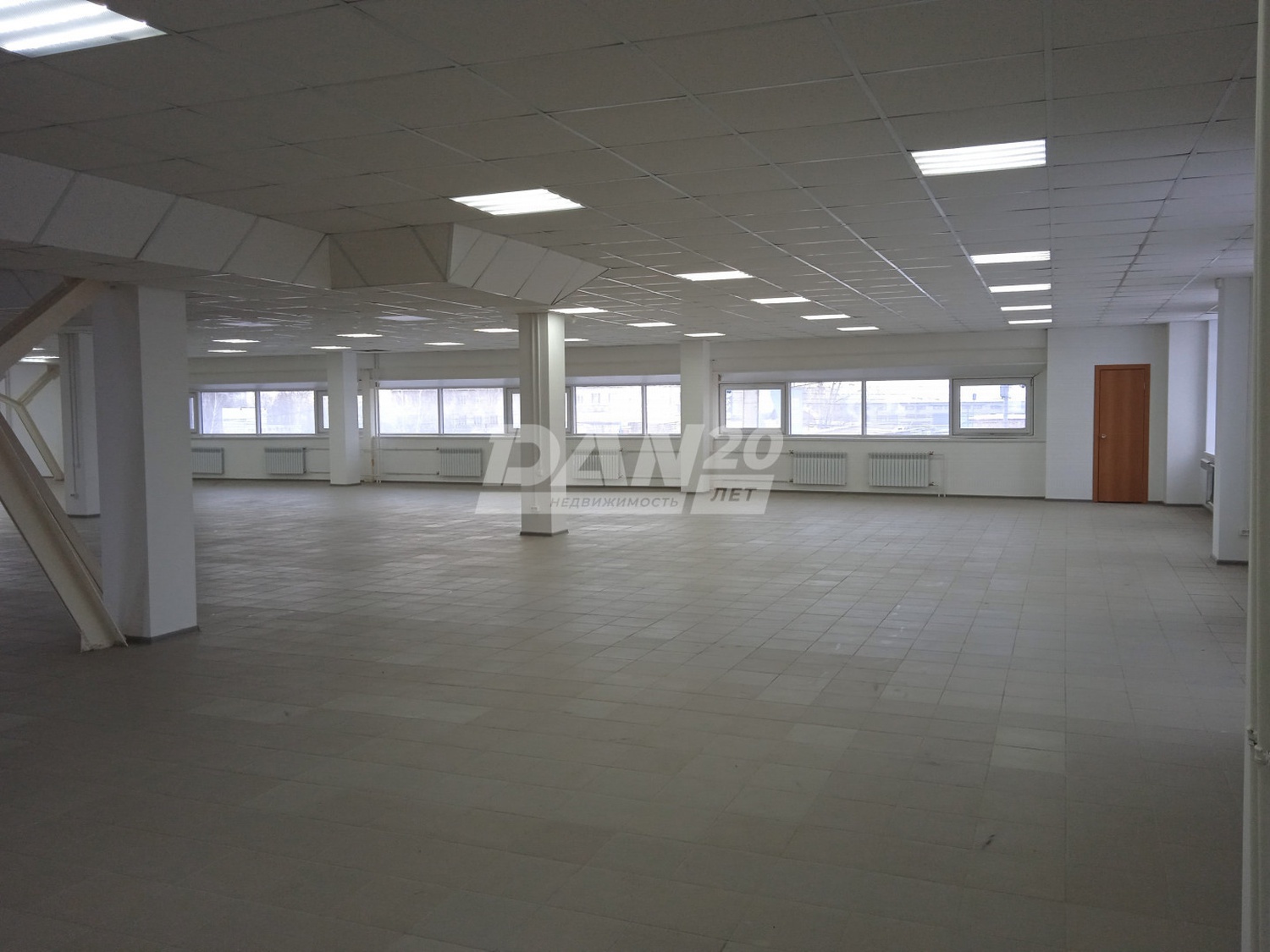Помещение свободного назначения 600 м²